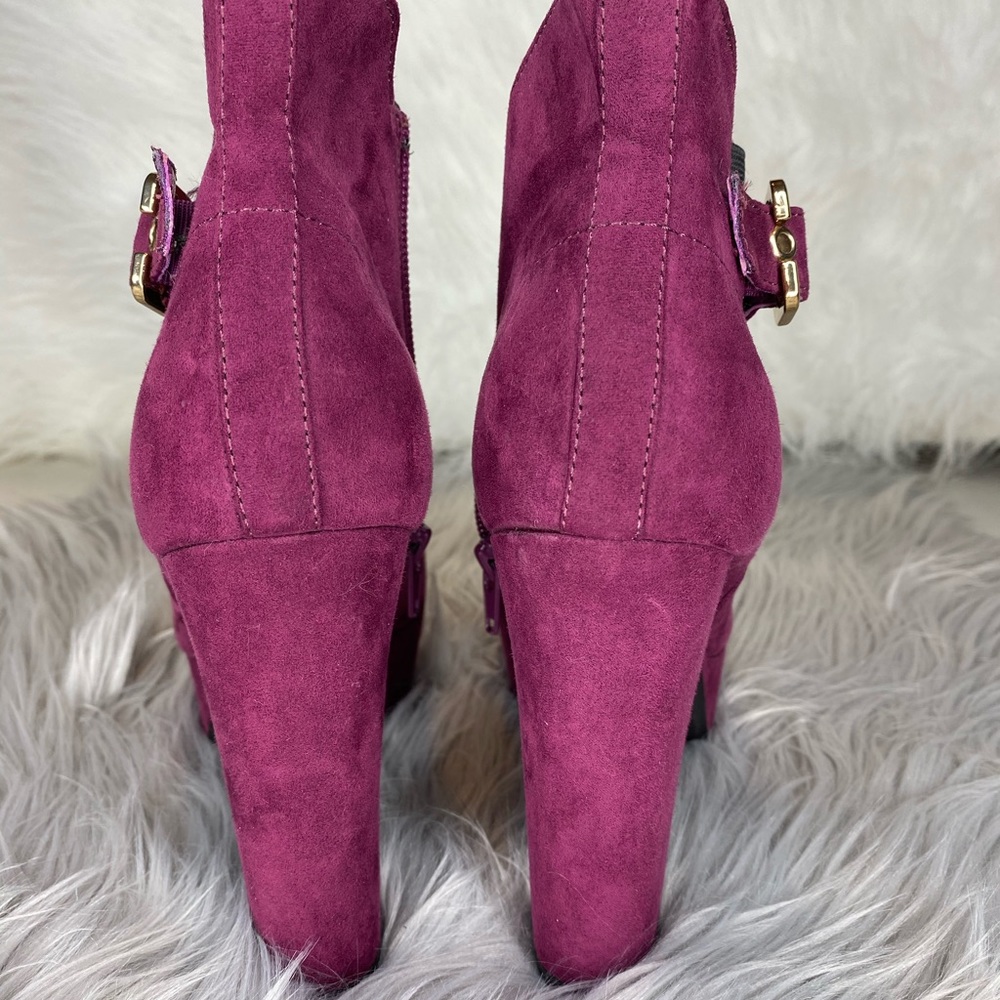 G by Guess purple swede heeled booties - Picture 3 of 6